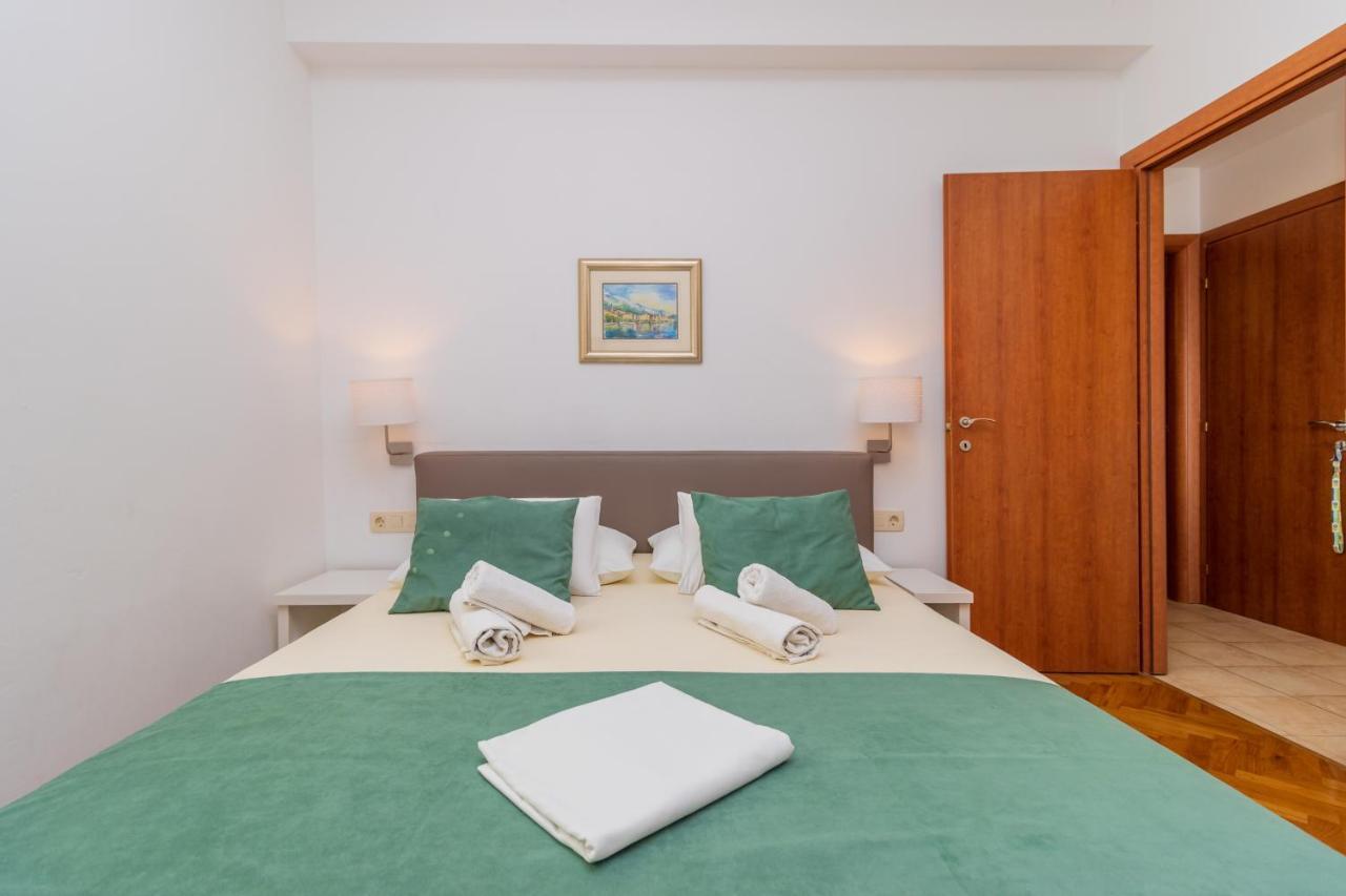 Apartments Villa Mandolina Marusici  エクステリア 写真