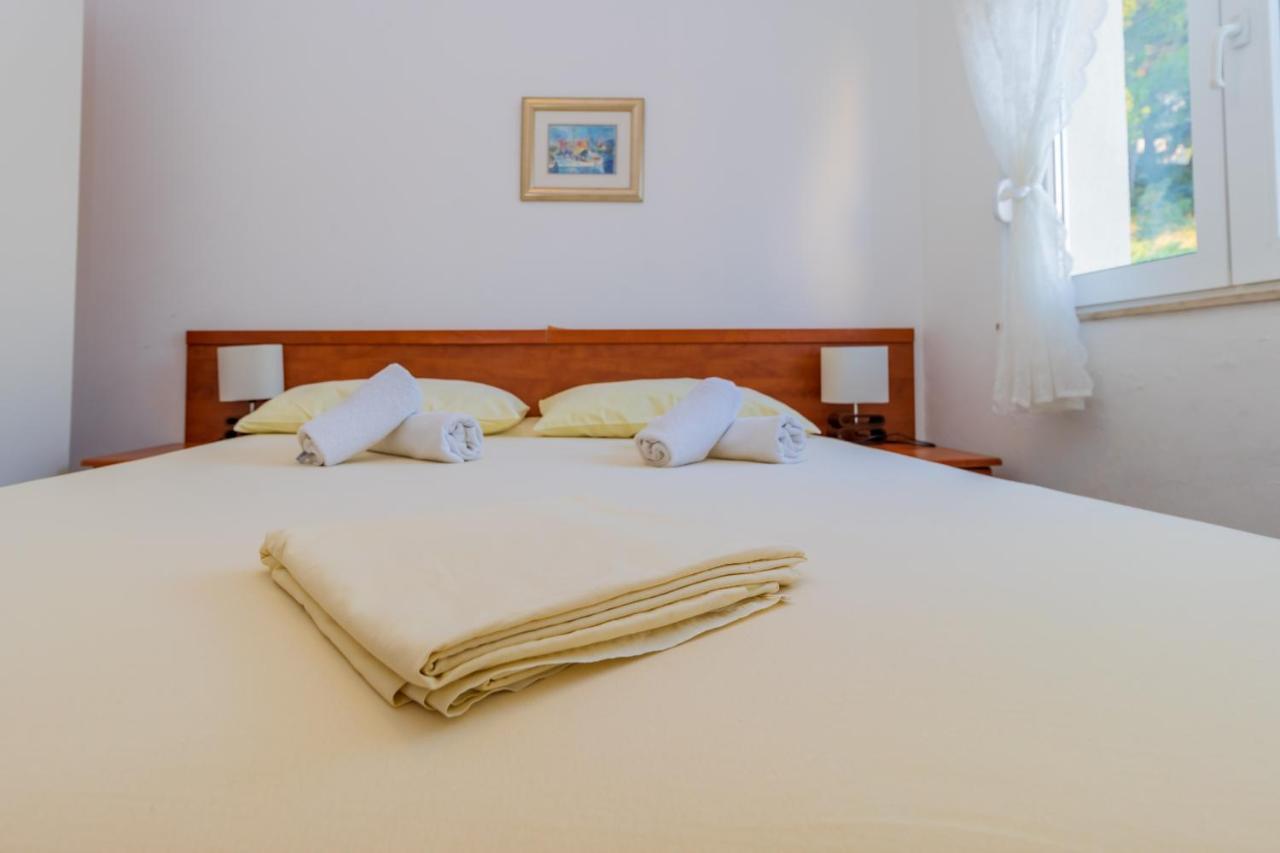Apartments Villa Mandolina Marusici  エクステリア 写真